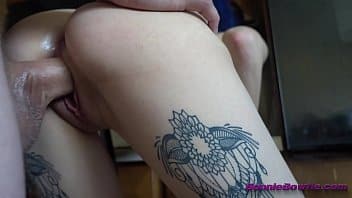 Diário da putaria - Tatuada tendo a buceta violada com força