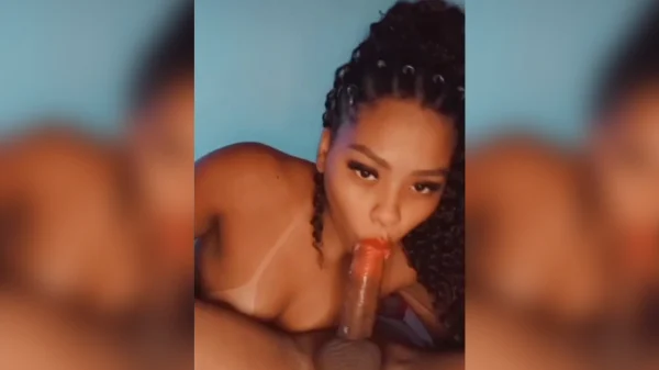 Esposa safada dando o cu e mamando gostoso no vídeo caseiro